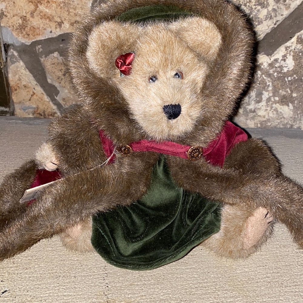 Boyd Bear .. Mrs. Baybeary